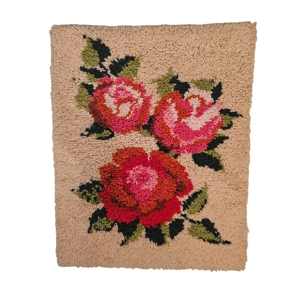 Vintage Floral Roses Needlepoint Latch Rug‎ Wall Hanging Pink Red Green 21x27